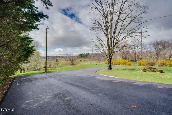 $375,000 | 1138 East Main Street, Jonesborough, TN 37659