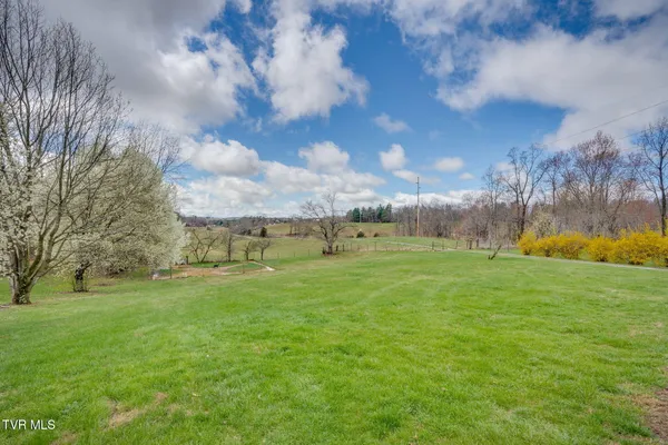 $375,000 | 1138 East Main Street, Jonesborough, TN 37659