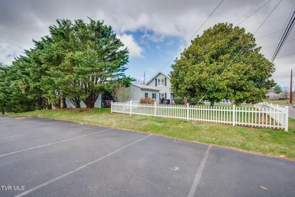 $375,000 | 1138 East Main Street, Jonesborough, TN 37659