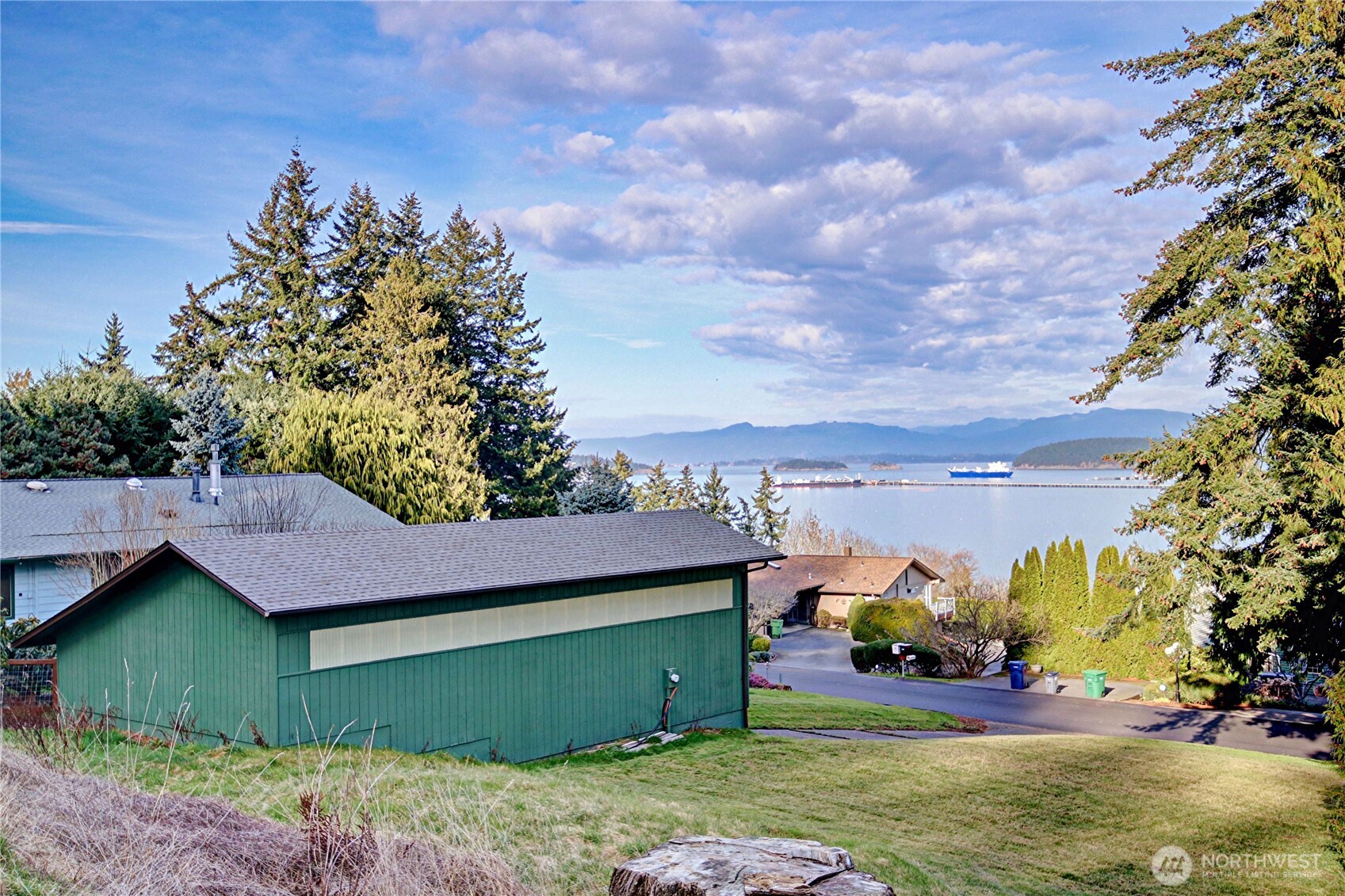 4116 Mitchell Drive Anacortes, WA 98221 - Photo 17 of 39