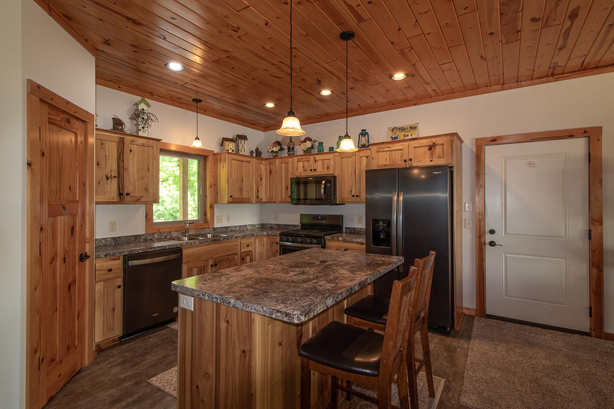 22281 Shadow Point Emily, MN 56447 - Photo 4 of 47