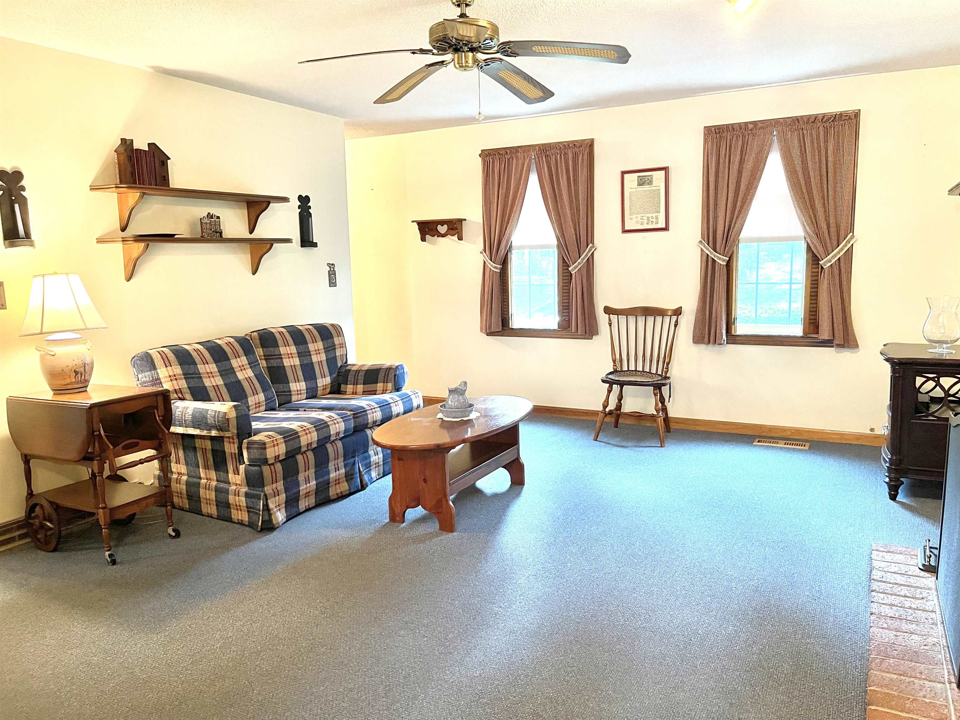 87 Peele Road Nashua, NH 03062 - Photo 11 of 40