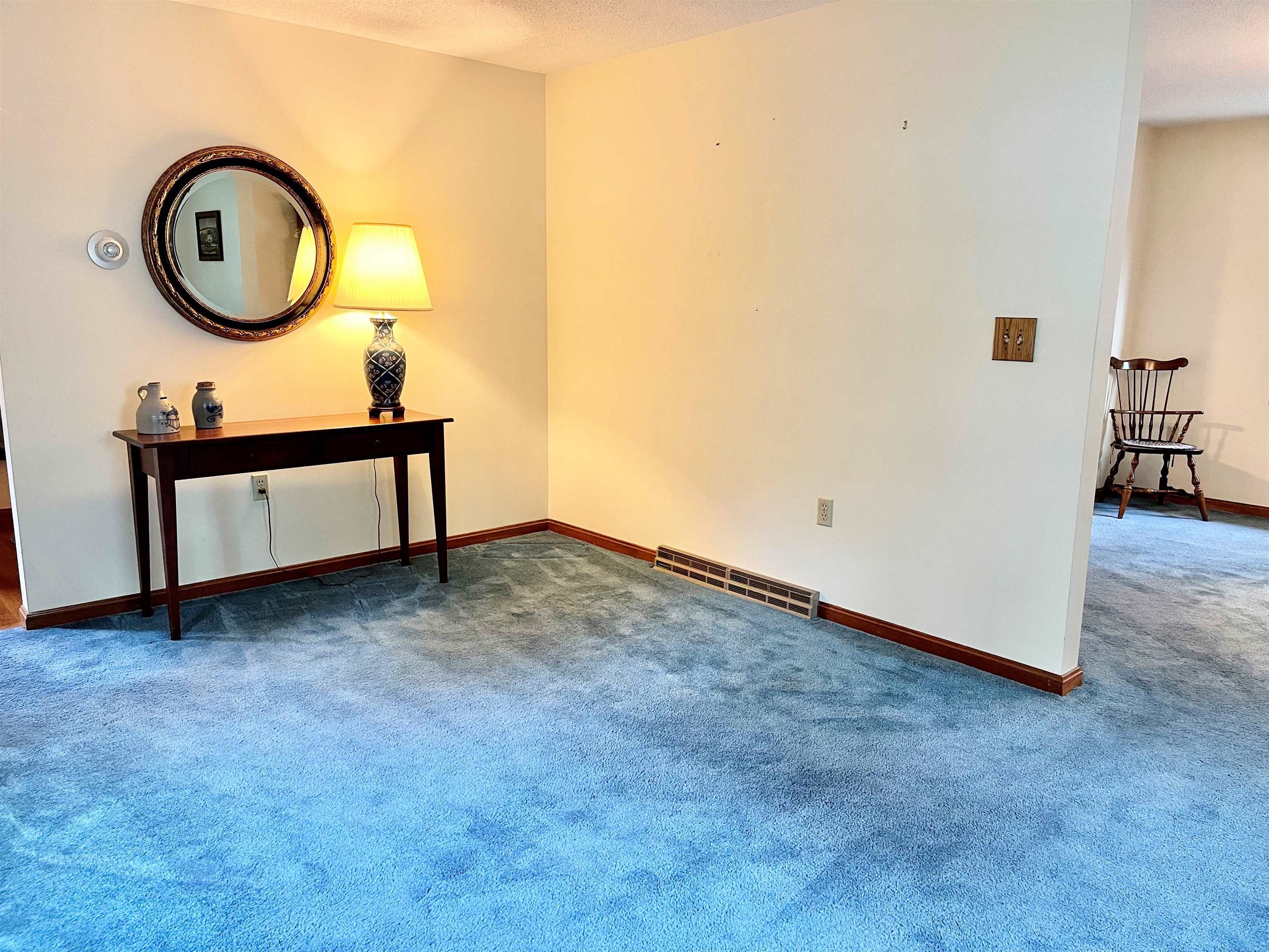 87 Peele Road Nashua, NH 03062 - Photo 18 of 40