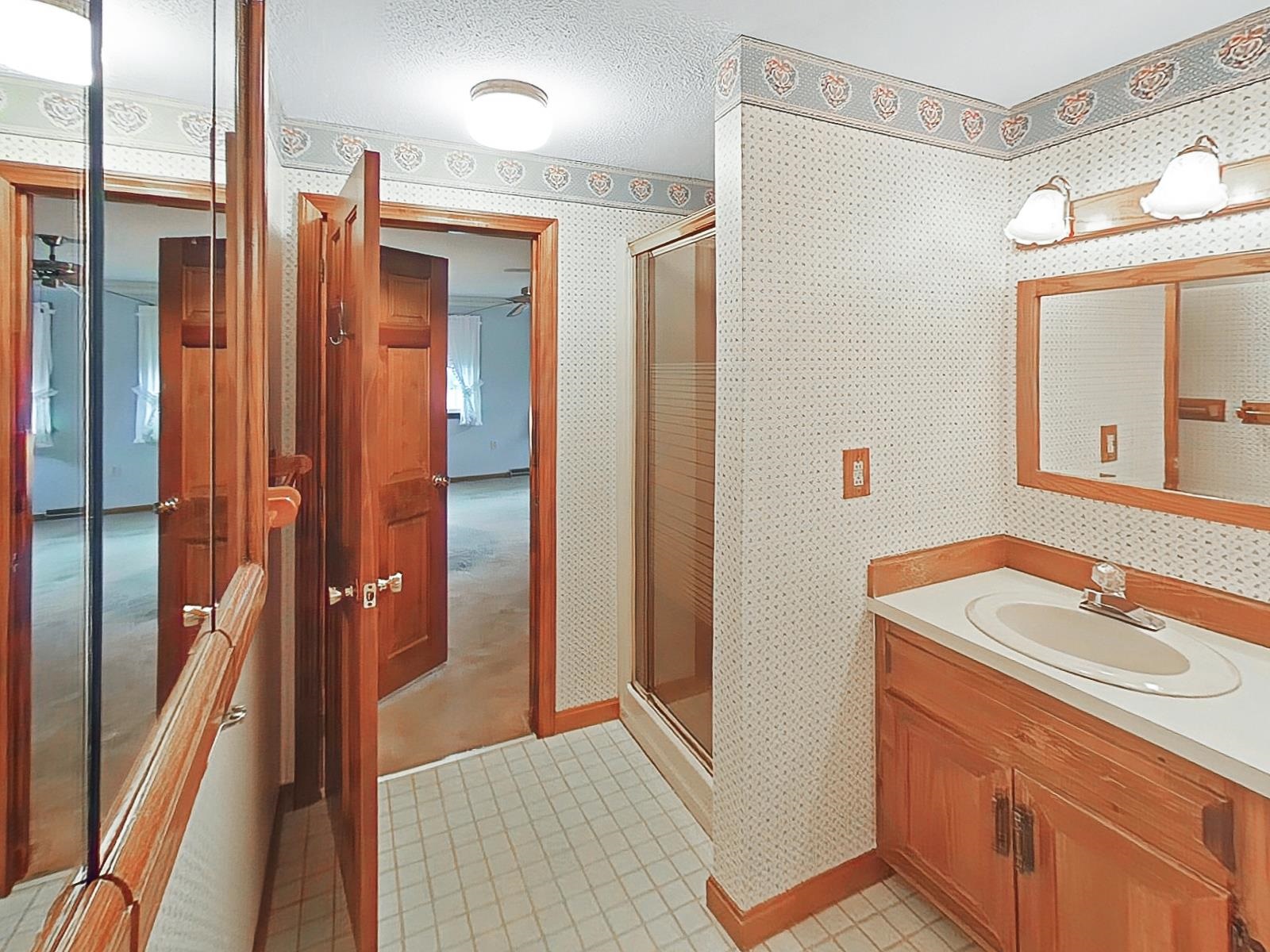 87 Peele Road Nashua, NH 03062 - Photo 20 of 40