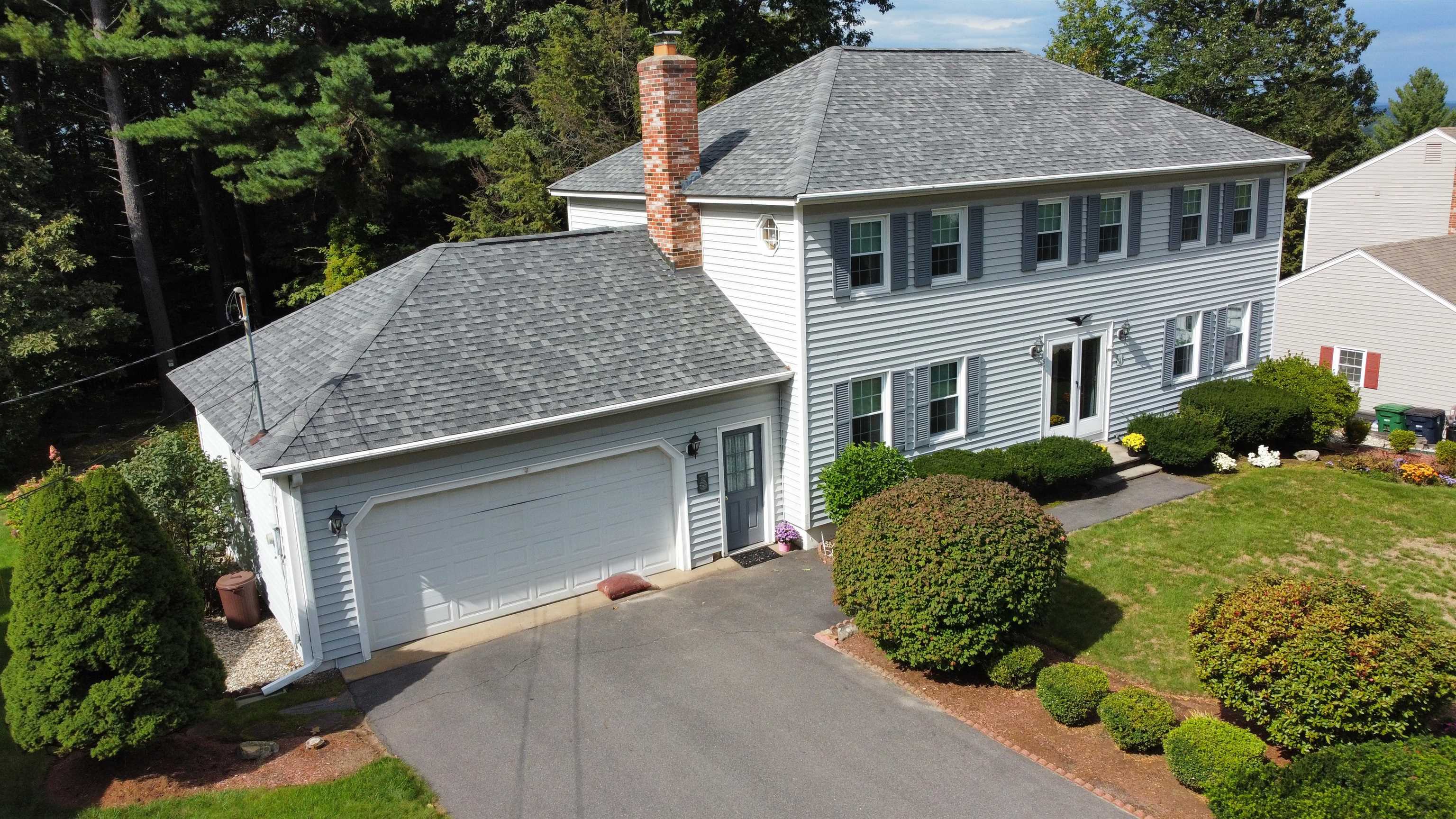 87 Peele Road Nashua, NH 03062 - Photo 3 of 40