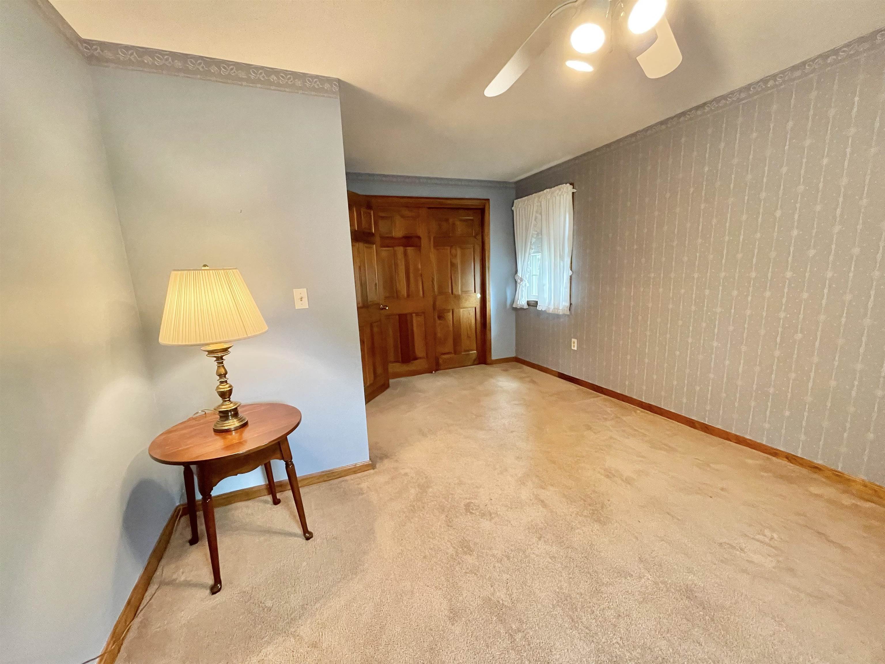 87 Peele Road Nashua, NH 03062 - Photo 28 of 40