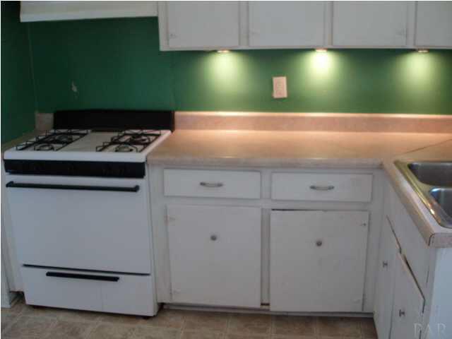 212 Bryant Road Pensacola, FL 32507 - Photo 3 of 17 Gallery Image 3
