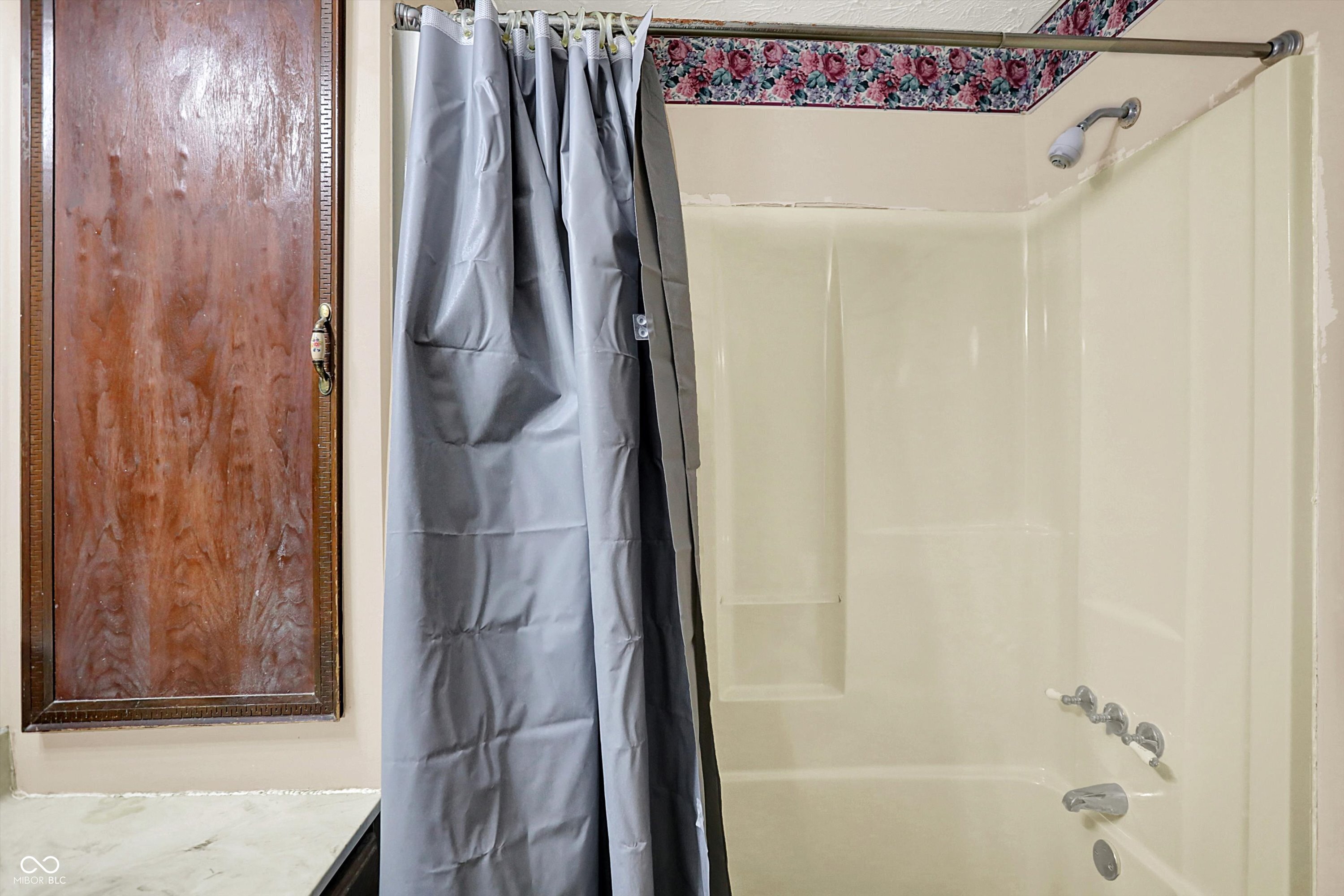 8537 Railroad Road Indianapolis, IN 46217 - Photo 18 of 34