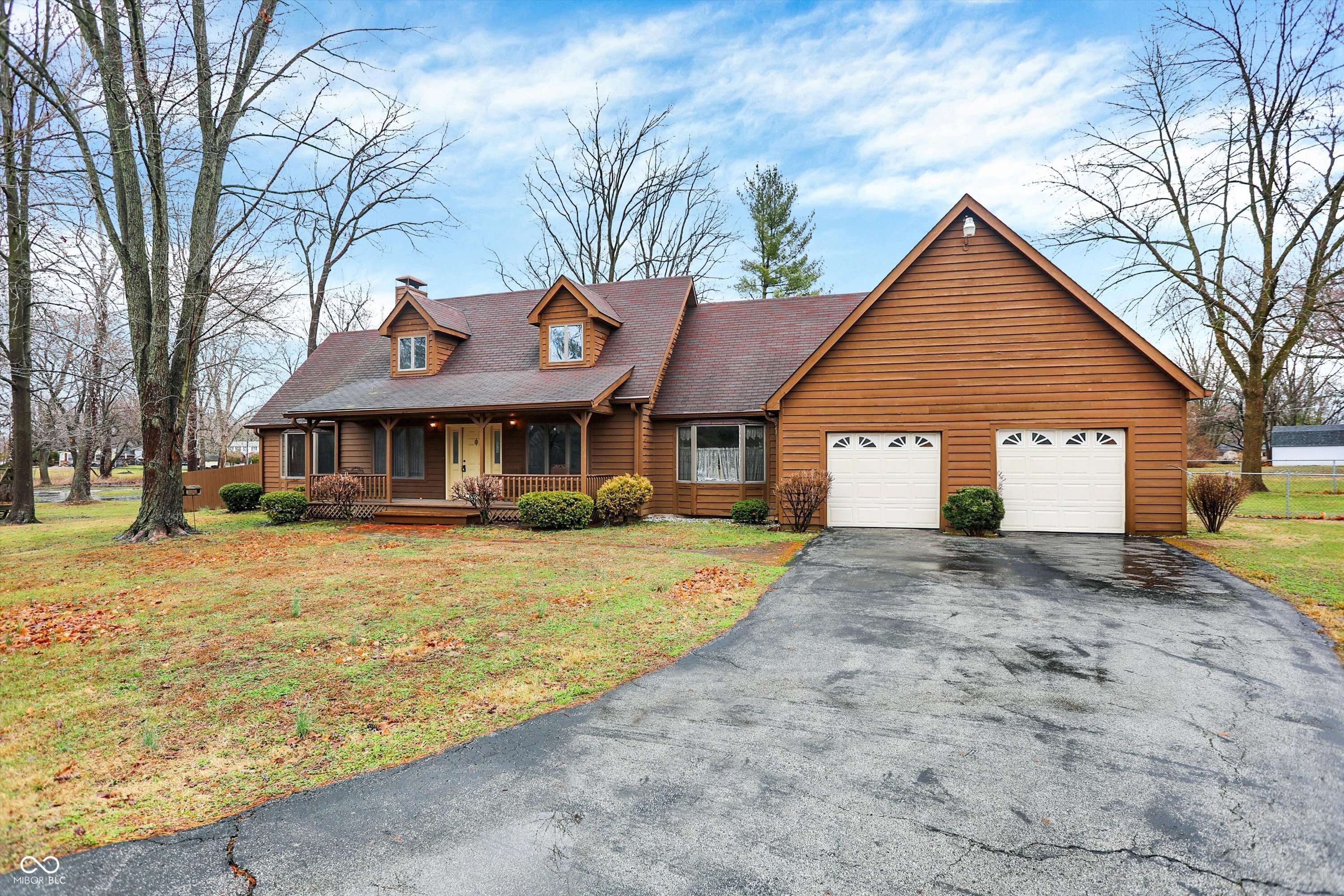 8537 Railroad Road Indianapolis, IN 46217 - Photo 2 of 34