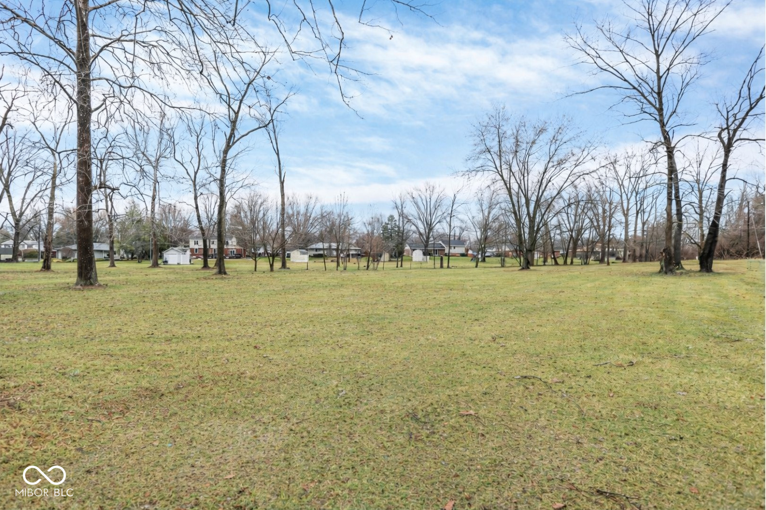 8537 Railroad Road Indianapolis, IN 46217 - Photo 3 of 34