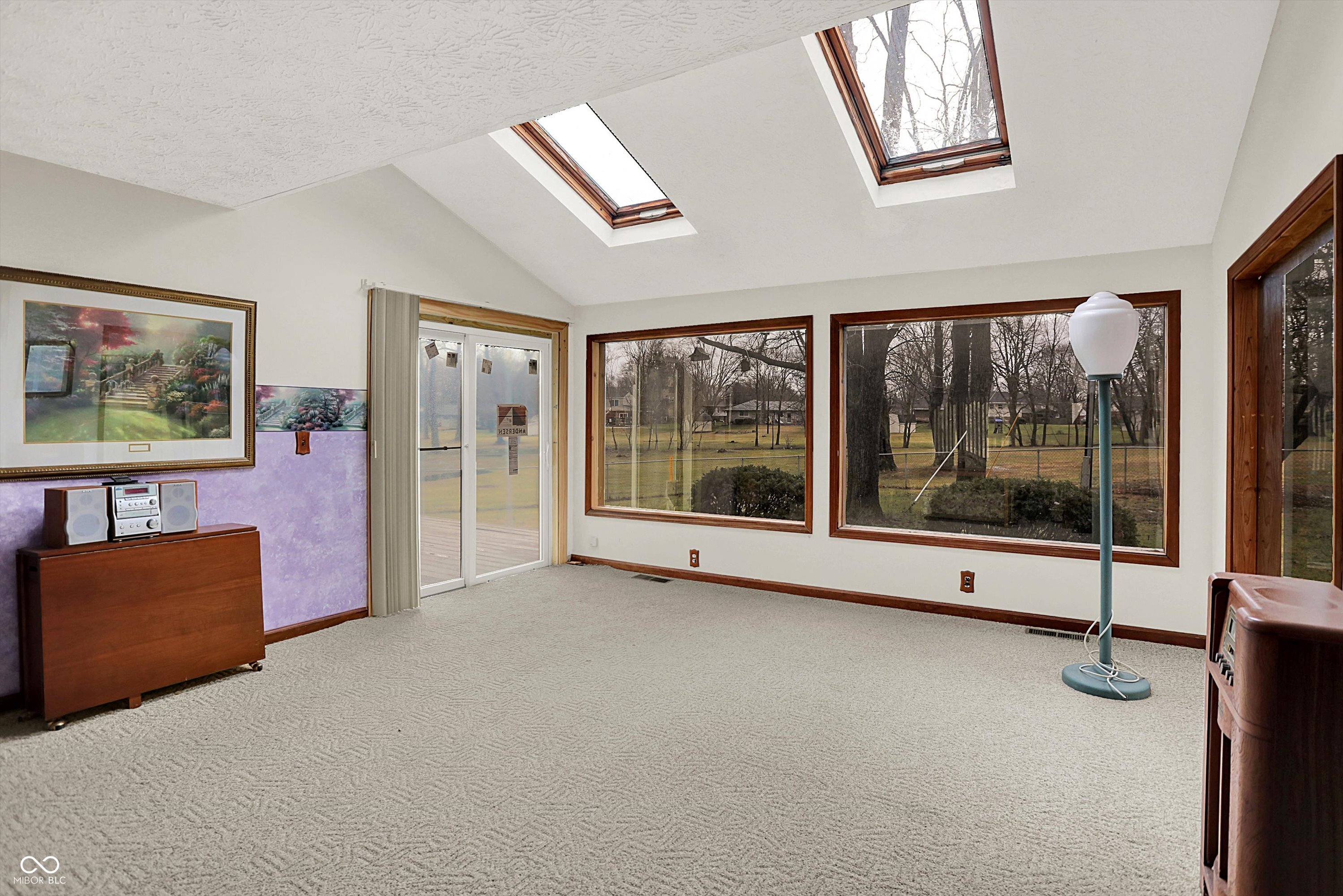 8537 Railroad Road Indianapolis, IN 46217 - Photo 6 of 34