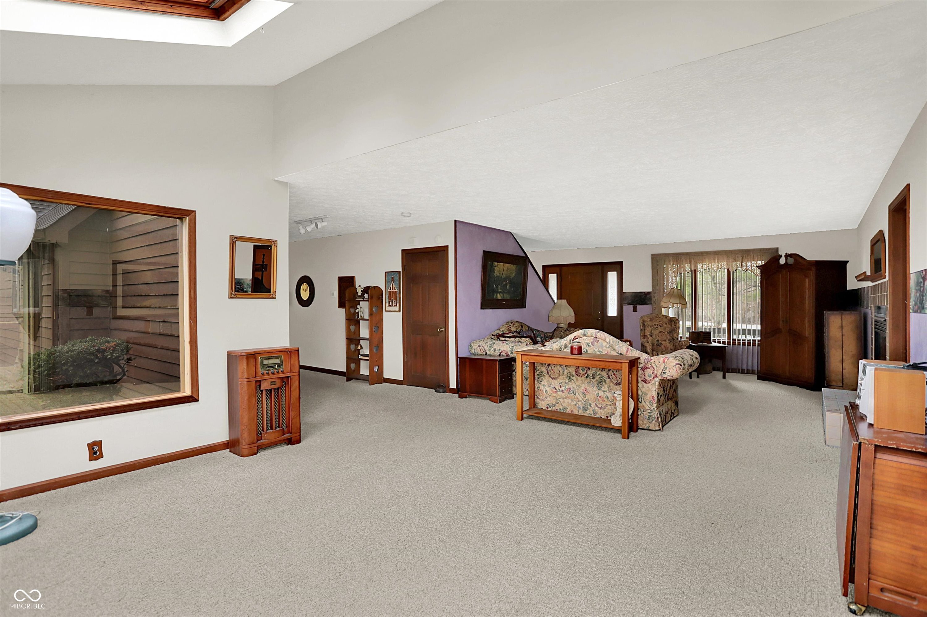 8537 Railroad Road Indianapolis, IN 46217 - Photo 8 of 34