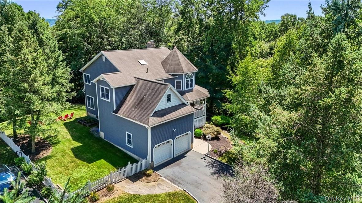 613 Rte 9W Piermont, NY 10968 - Photo 33 of 37 an aerial view of a house with a yard