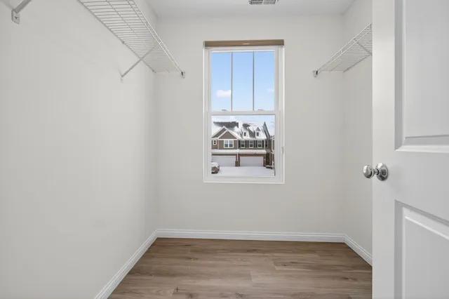 $499,900 | 533 Watercress Drive, Aurora, IL 60504