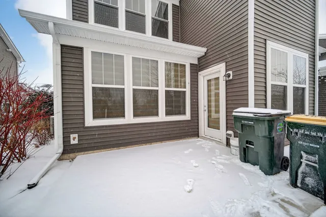 $499,900 | 533 Watercress Drive, Aurora, IL 60504