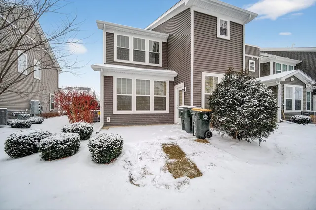 $499,900 | 533 Watercress Drive, Aurora, IL 60504