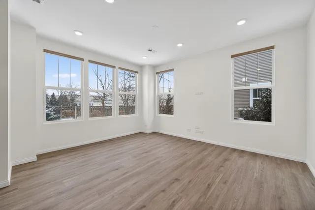 $499,900 | 533 Watercress Drive, Aurora, IL 60504