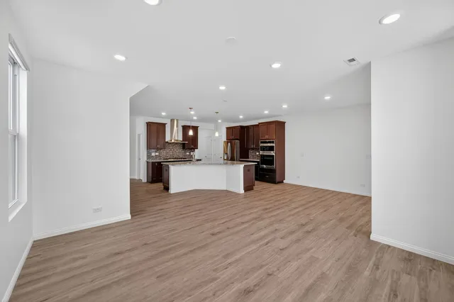 $499,900 | 533 Watercress Drive, Aurora, IL 60504