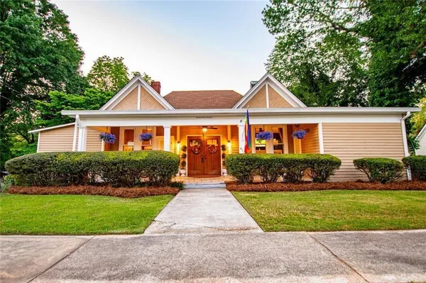 $499,999 | 410 Cedar Street, Carrollton, GA 30117
