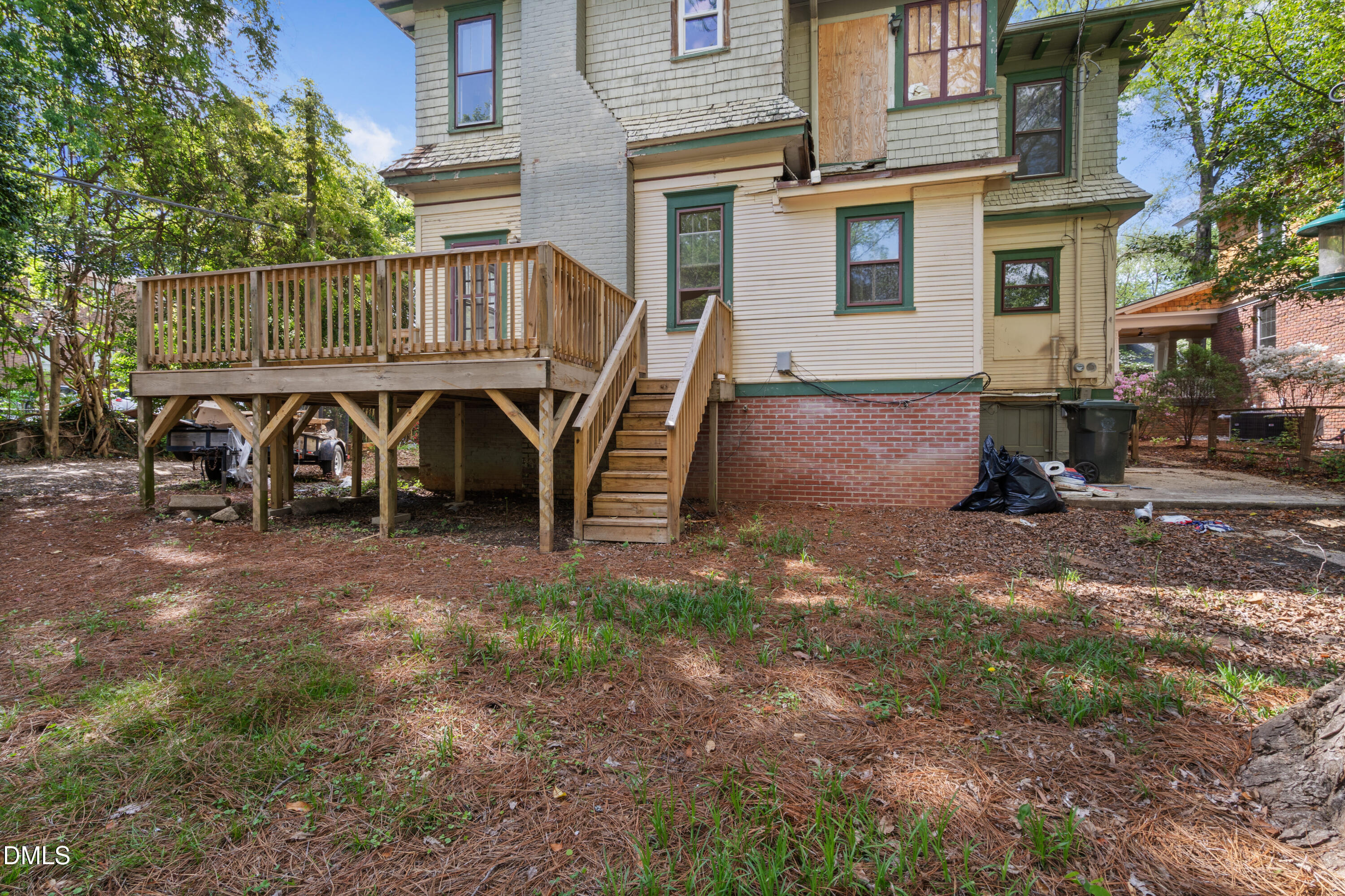 116 Hawthorne Road Raleigh, NC 27605 - Photo 52 of 61 a view of a house with backyard and sitting area