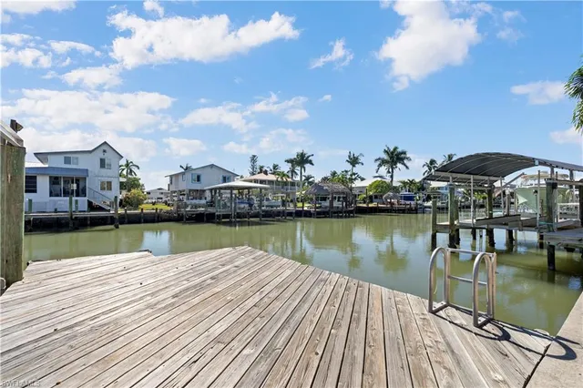 $1,299,000 | 566 Coconut Avenue, Goodland, FL 34140