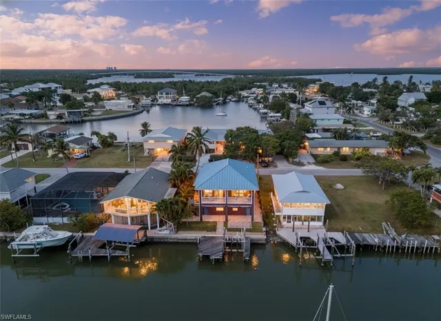 $1,299,000 | 566 Coconut Avenue, Goodland, FL 34140