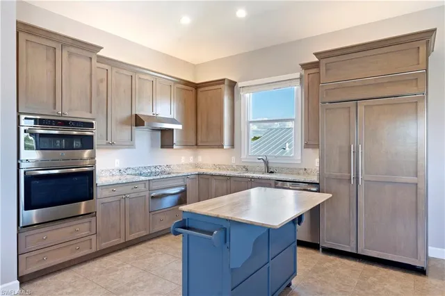 $1,299,000 | 566 Coconut Avenue, Goodland, FL 34140