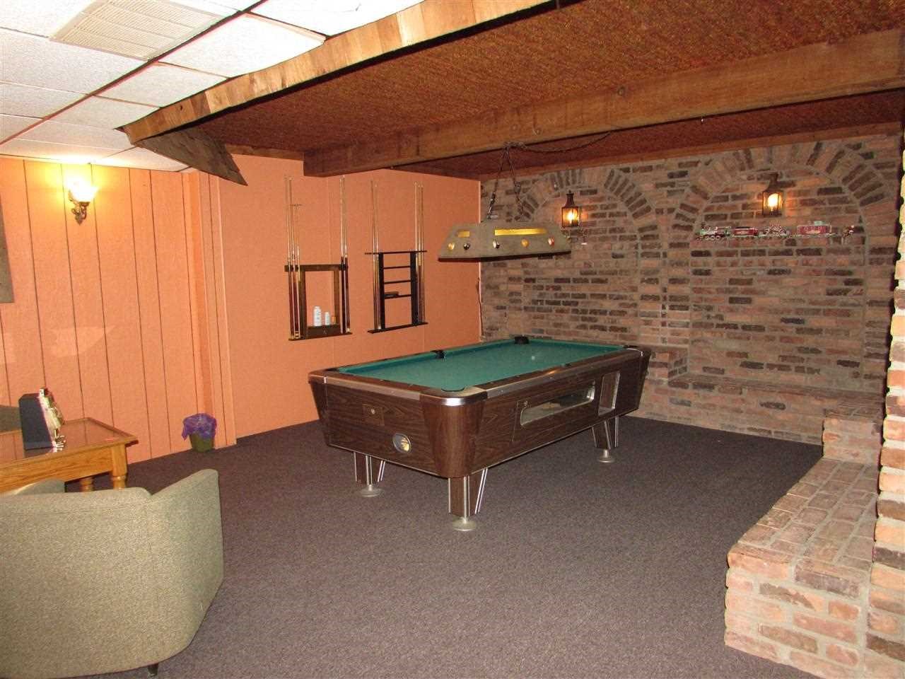 12427 Center Road Fenton, MI 48430 - Photo 30 of 52 21552667-29.JPG