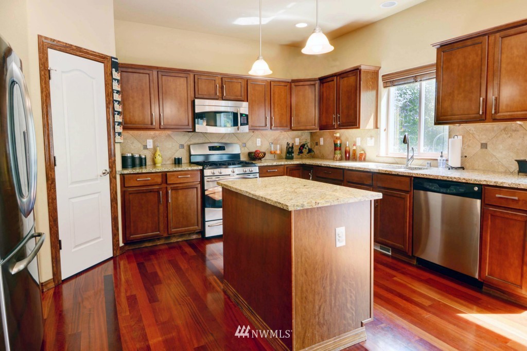 3216 172 Street Southeast Bothell, WA 98012 - Photo 10 of 23