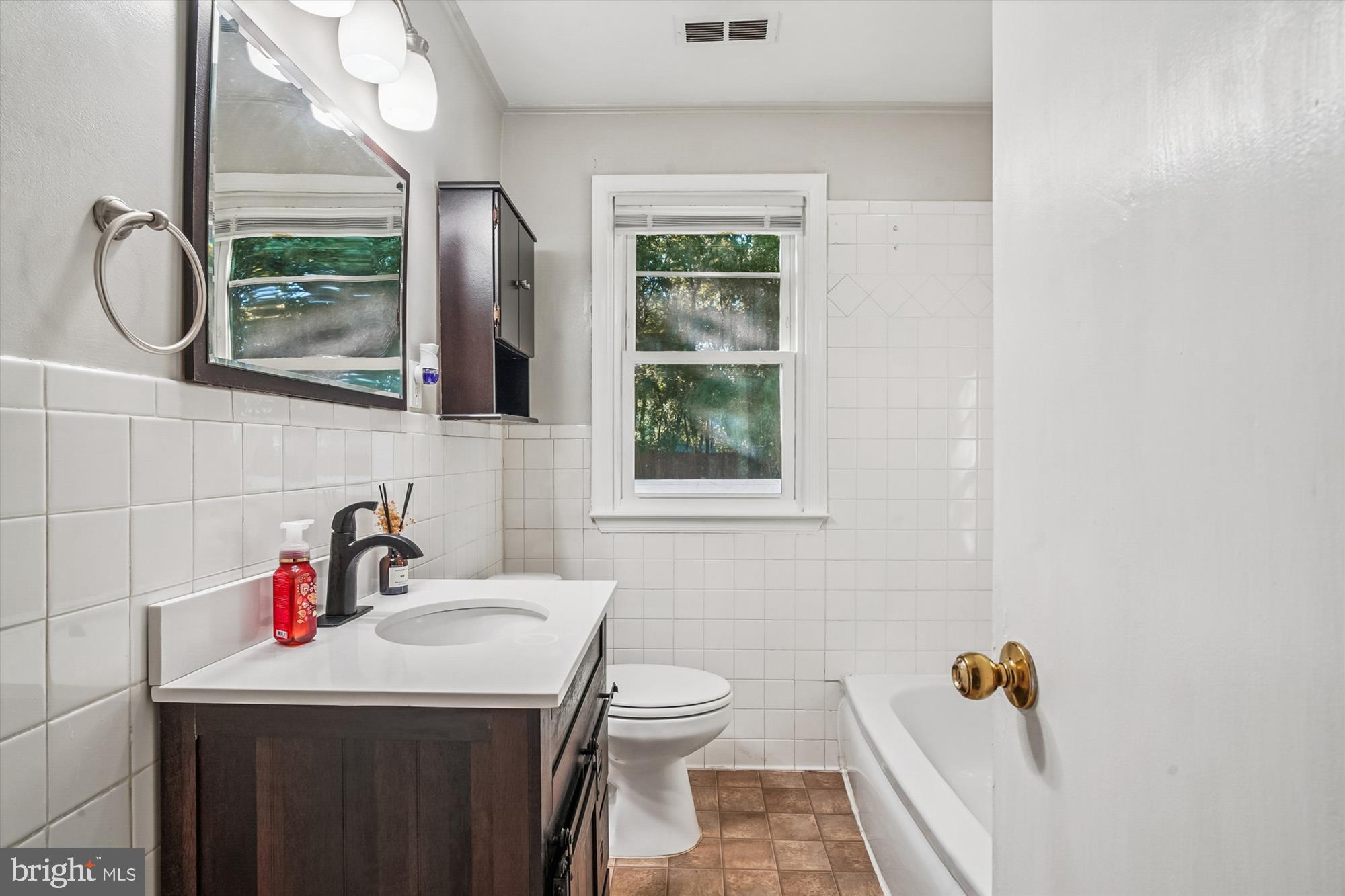 1870 Harbor Drive Chester, MD 21619 - Photo 18 of 34