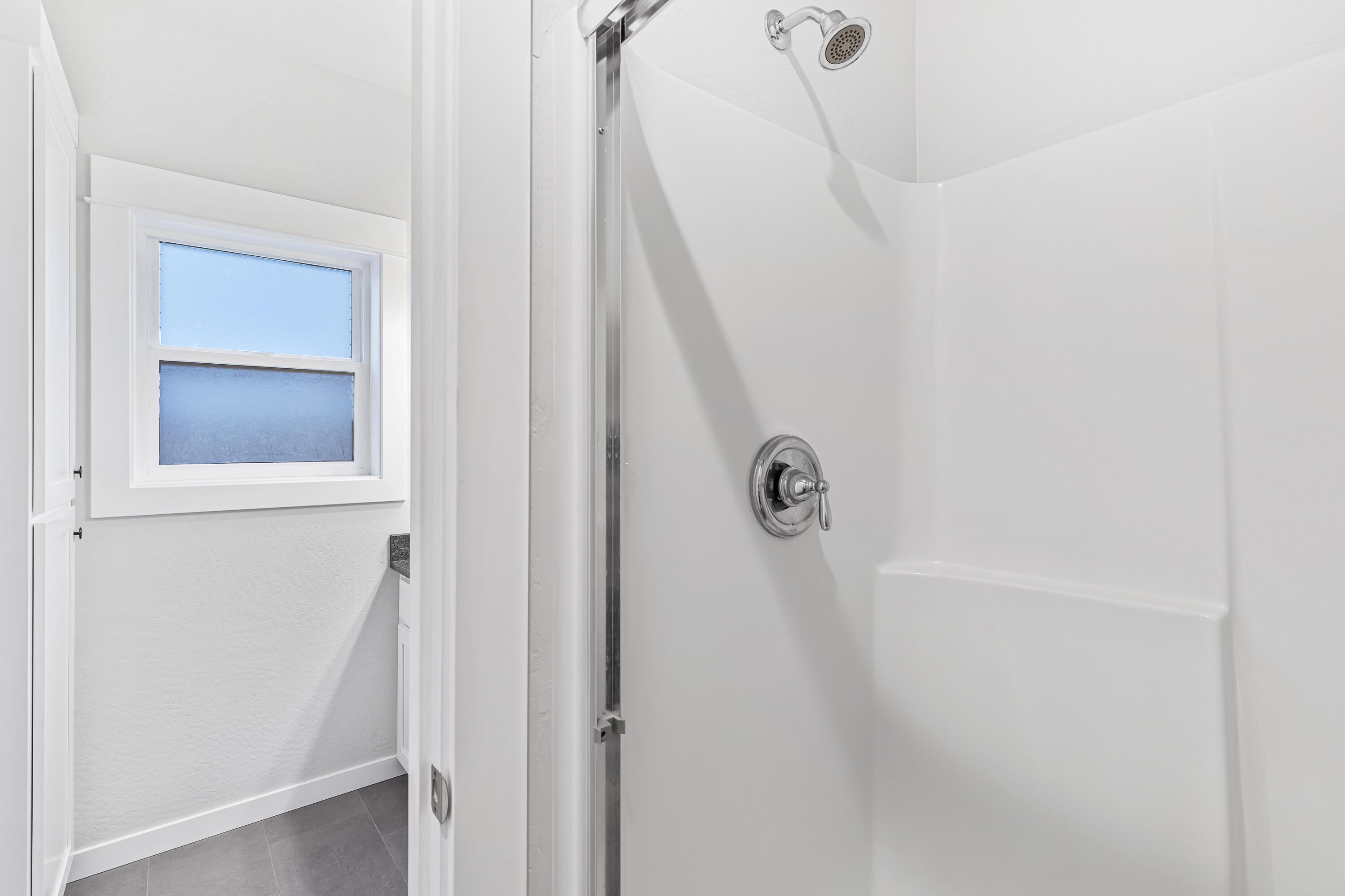 333 Cheney Loop Central Point, OR 97502 - Photo 18 of 34 9R9A5167