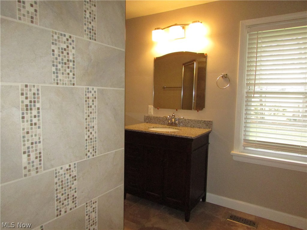 413 Weakland Road Mogadore, OH 44260 - Photo 10 of 19 Gallery Image 10