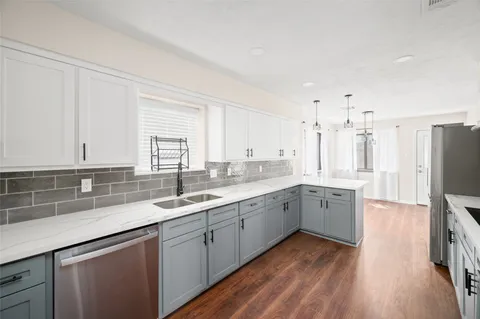 $230,000 | 6215 Woodland Forest Drive, Houston, TX 77088