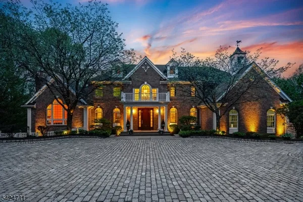 $1,825,000 | 12 Beacon Hill Drive, Chester, NJ 07930
