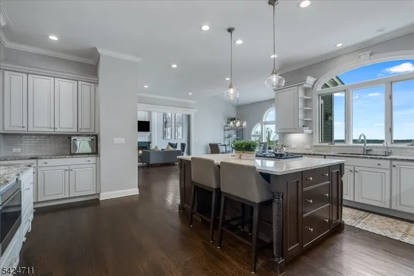 $1,825,000 | 12 Beacon Hill Drive, Chester, NJ 07930