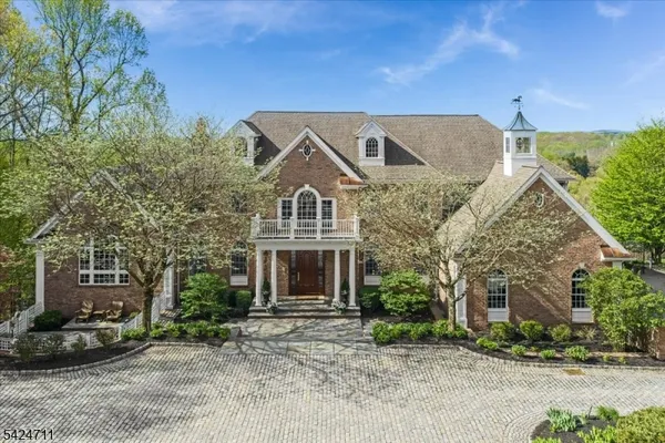 $1,825,000 | 12 Beacon Hill Drive, Chester, NJ 07930