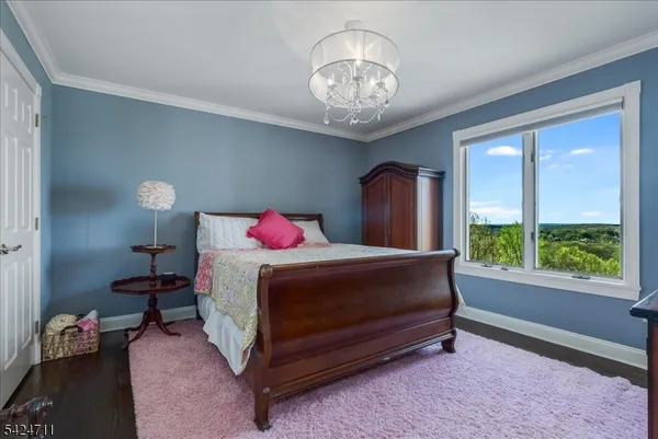 $1,825,000 | 12 Beacon Hill Drive, Chester, NJ 07930