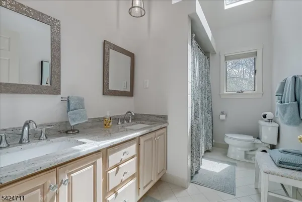 $1,825,000 | 12 Beacon Hill Drive, Chester, NJ 07930