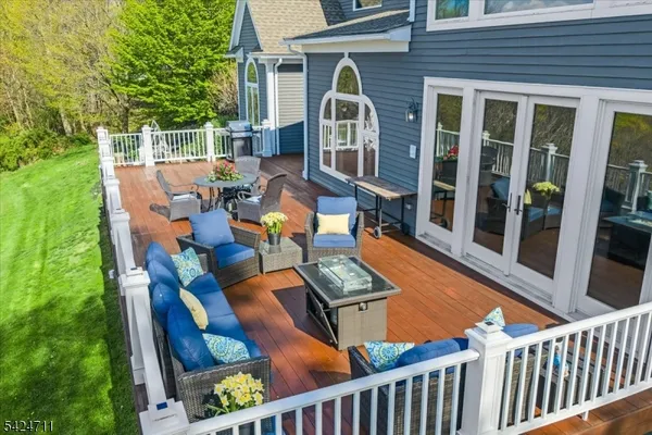 $1,825,000 | 12 Beacon Hill Drive, Chester, NJ 07930