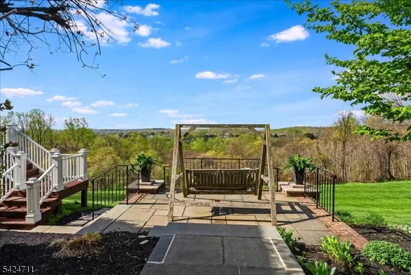 $1,825,000 | 12 Beacon Hill Drive, Chester, NJ 07930