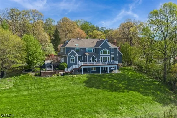$1,825,000 | 12 Beacon Hill Drive, Chester, NJ 07930