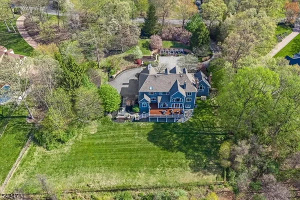 $1,825,000 | 12 Beacon Hill Drive, Chester, NJ 07930