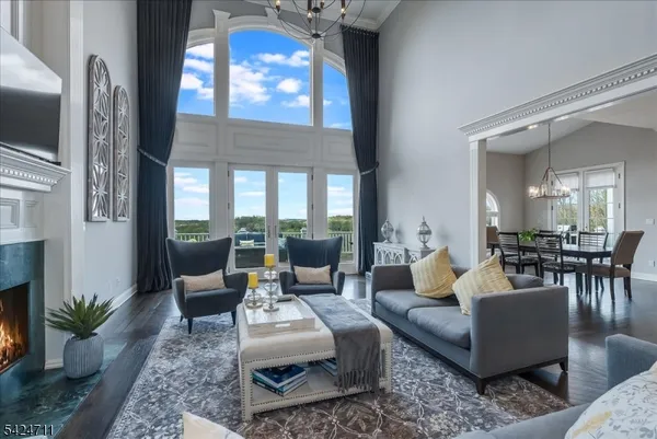 $1,825,000 | 12 Beacon Hill Drive, Chester, NJ 07930