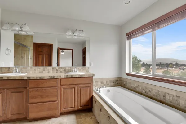 $849,999 | 20306 East Happy Trails Lane, Otis Orchards, WA 99027