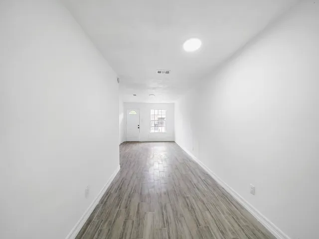 $1,345 | 1610 Crestdale Drive, Unit 3, Houston, TX 77080