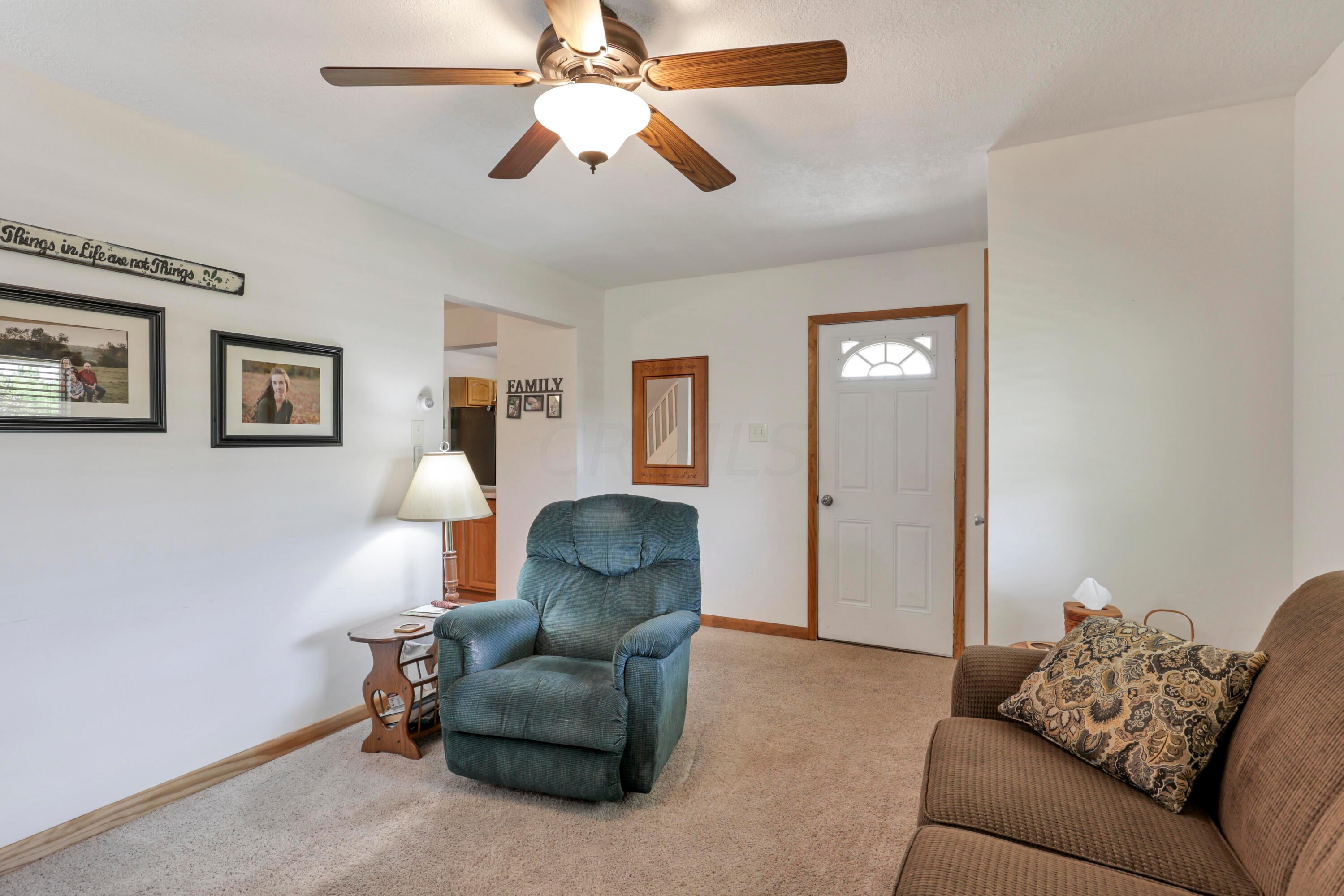 11683 Marne Road Newark, OH 43055 - Photo 4 of 65 0N4A1437