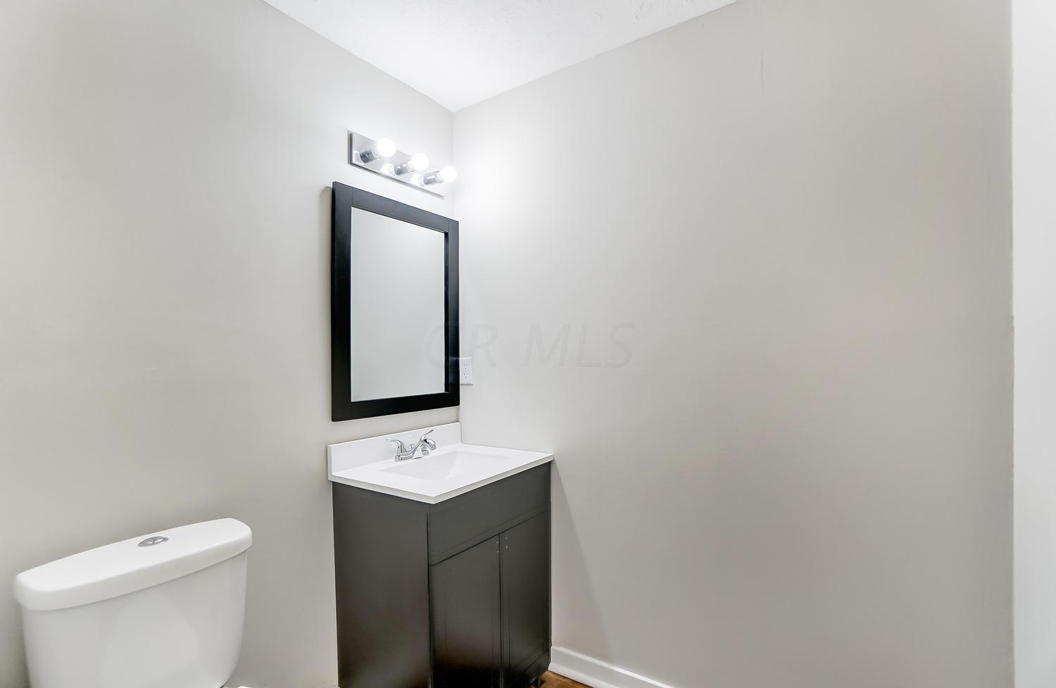8036 Smoky Row Road Powell, OH 43065 - Photo 16 of 21 Gallery Image 16
