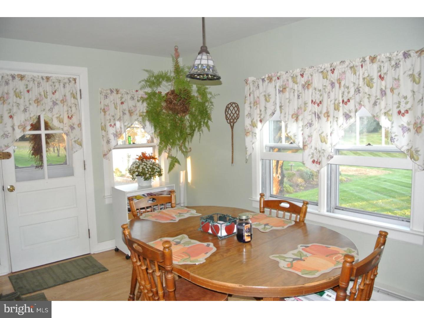 56 Ervin Road Pipersville, PA 18947 - Photo 10 of 20 Kitchen
