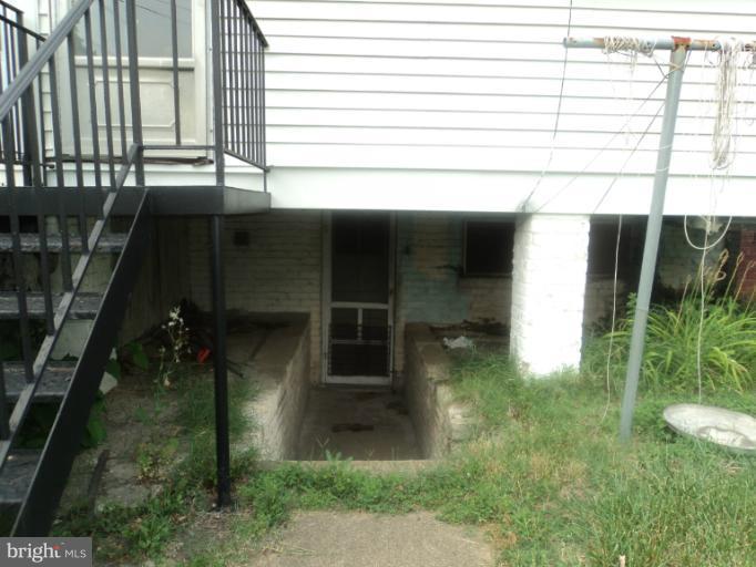 736 Rittenhouse Street Northwest Washington, DC 20011 - Photo 5 of 15 Exterior (Rear)