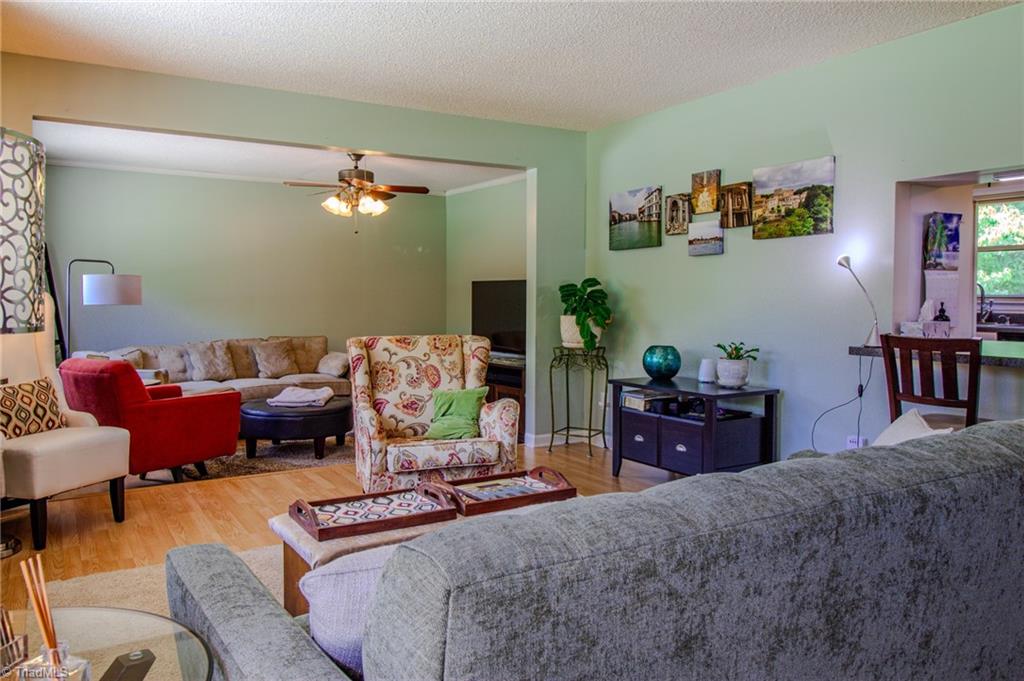 5736 Davis Road Walkertown, NC 27051 - Photo 11 of 47